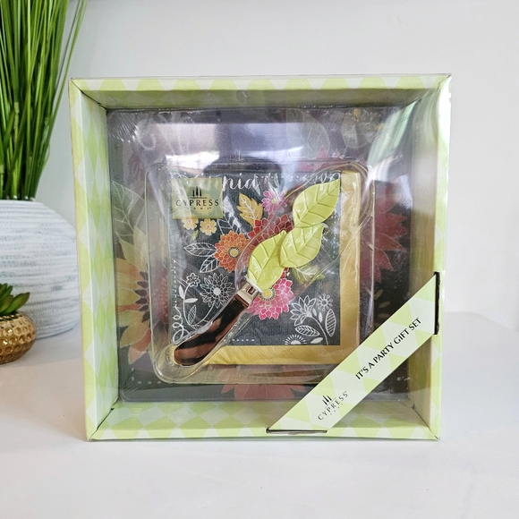 Cypress™ Home Colorful Party Gift Decoration "It's A Party Gift Set" - Picture 2 of 13